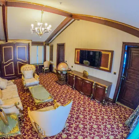 Blueline Hotel