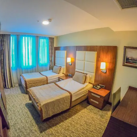 Blueline Hotel