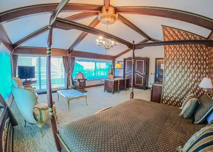 فندق Blueline 4*